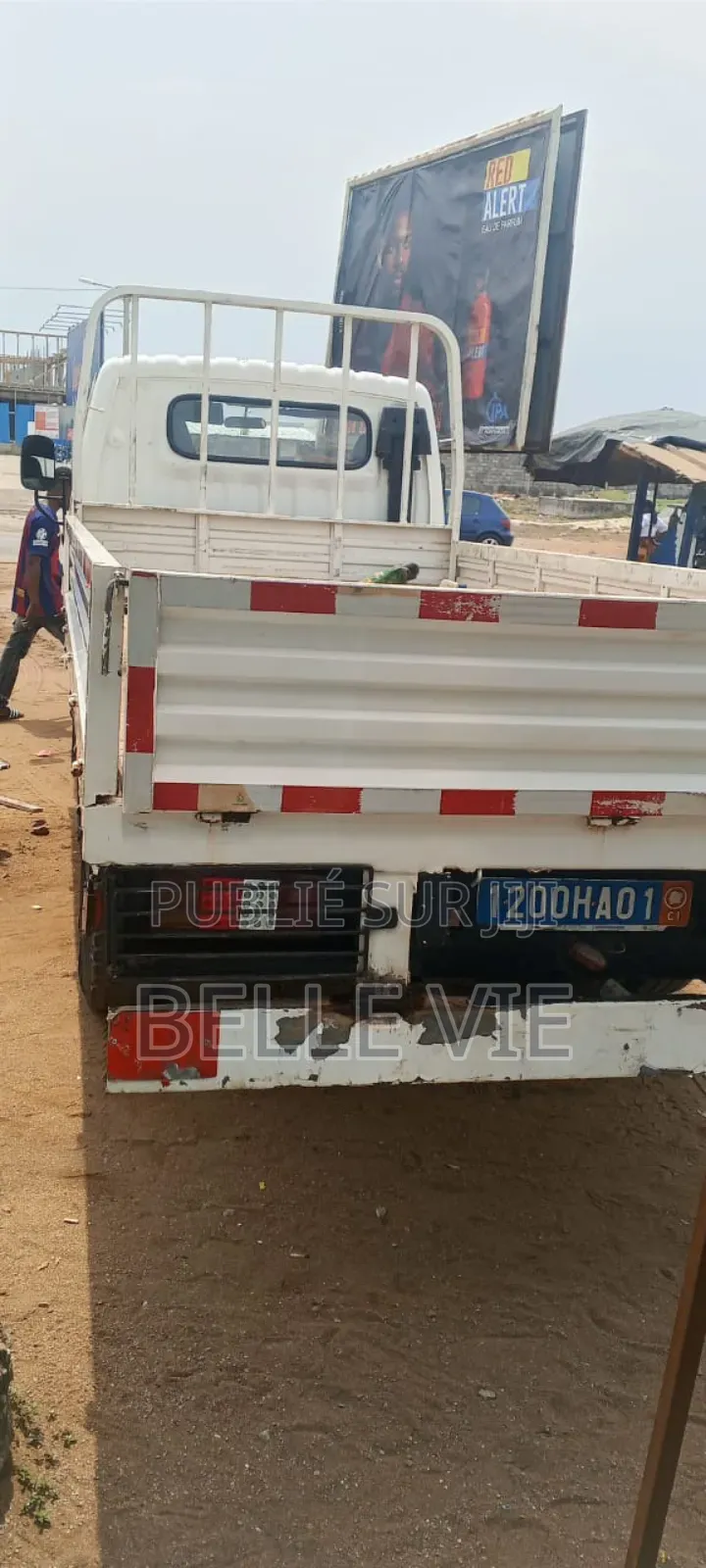 Hyundai Global 900 2011 Blanc