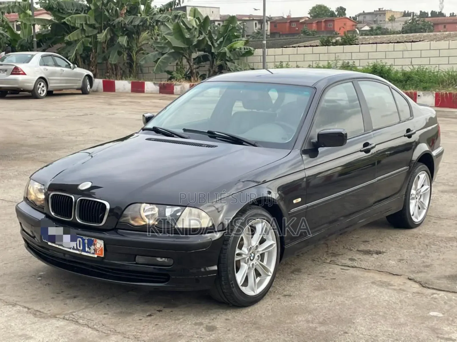 BMW 318i 2001 Noir