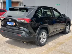 Toyota RAV4 LE AWD 2023 Noir