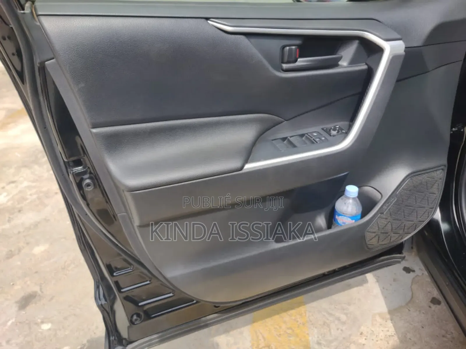 Toyota RAV4 LE AWD 2023 Noir