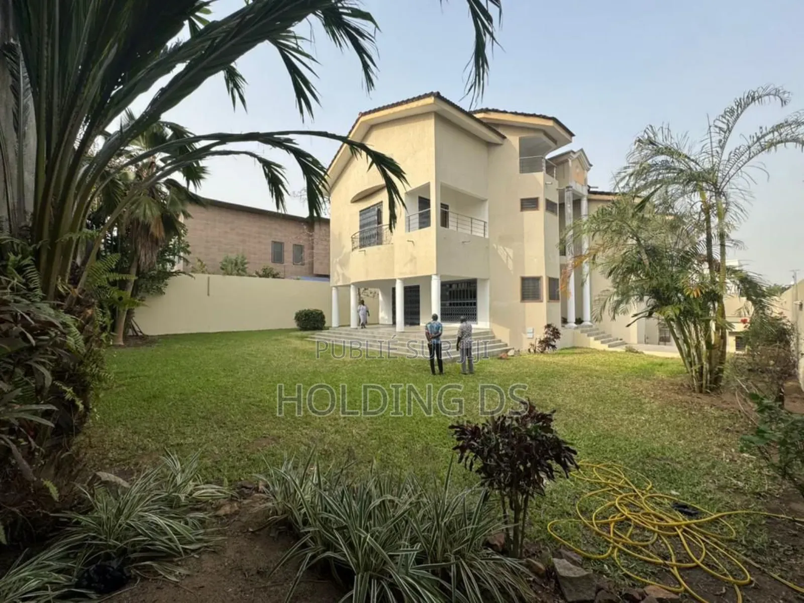 Furnished 4chbre Duplex dans Location Immobilière, Cocody à Louer