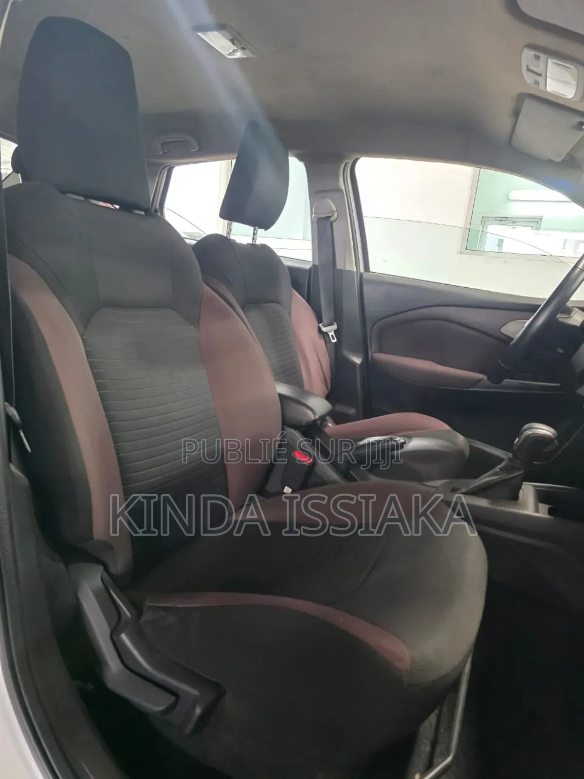 Suzuki Fronx 2024 Blanc cassé