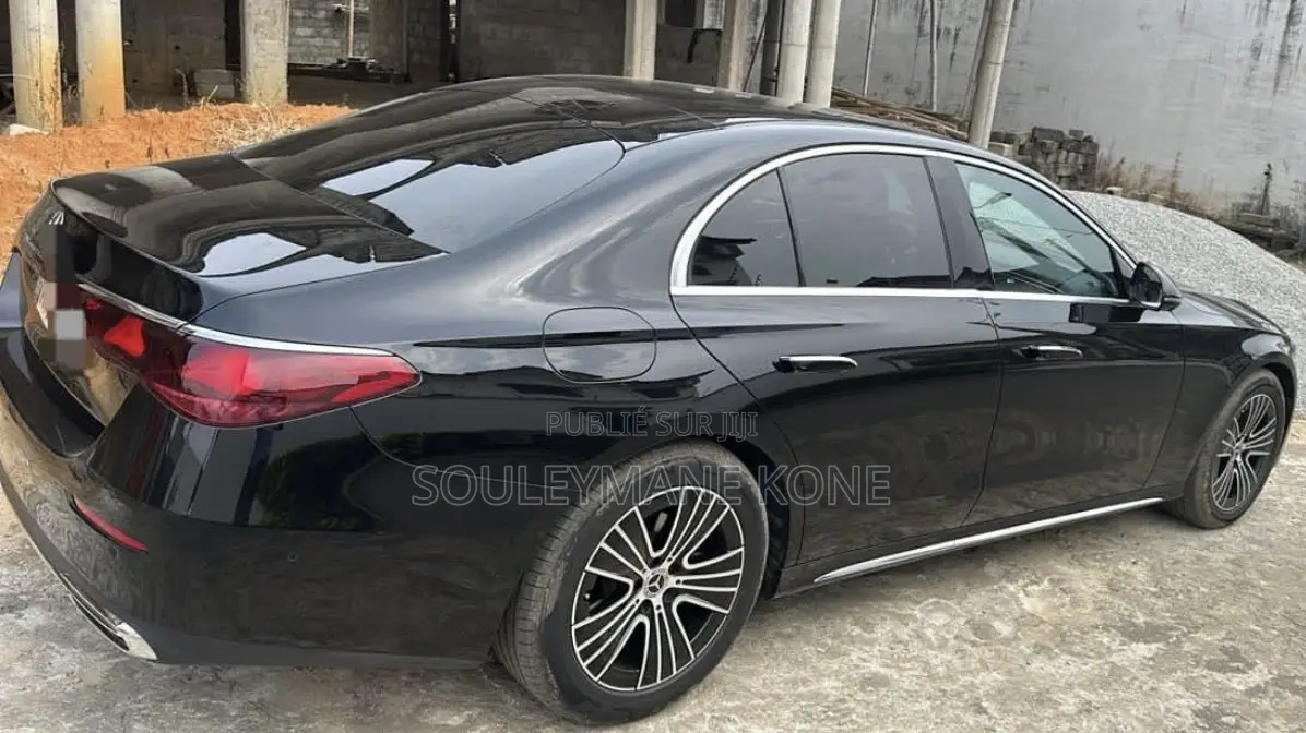 Mercedes-Benz E200 2025 Noir