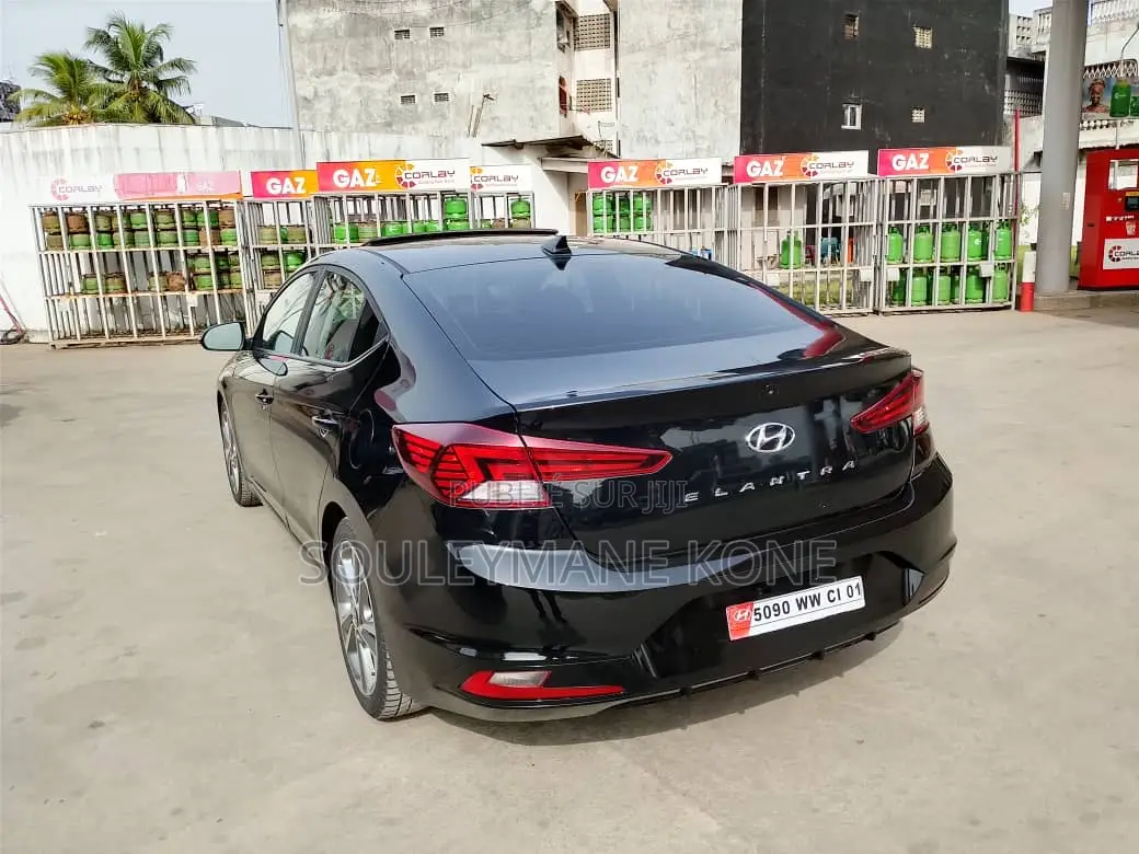 Hyundai Elantra 2020 Noir