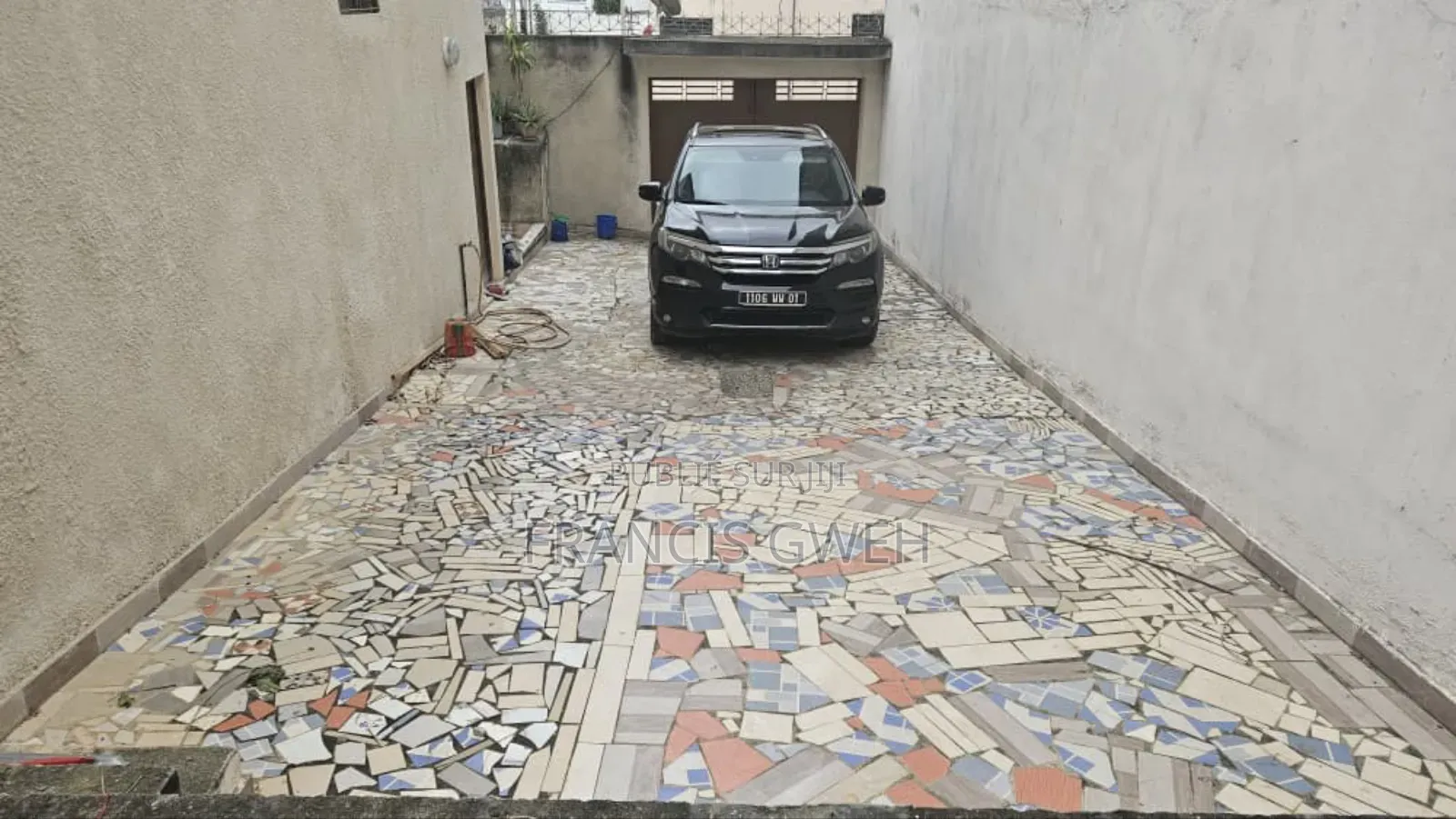 3chbre Duplex dans Francis Gweh, Cocody à Louer