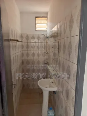 3chbre Appartement dans Francis Gweh, Cocody à Louer