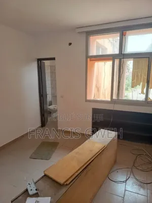 3chbre Appartement dans Francis Gweh, Cocody à Louer