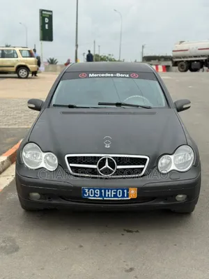 Mercedes-Benz C200 2004 Noir Mat