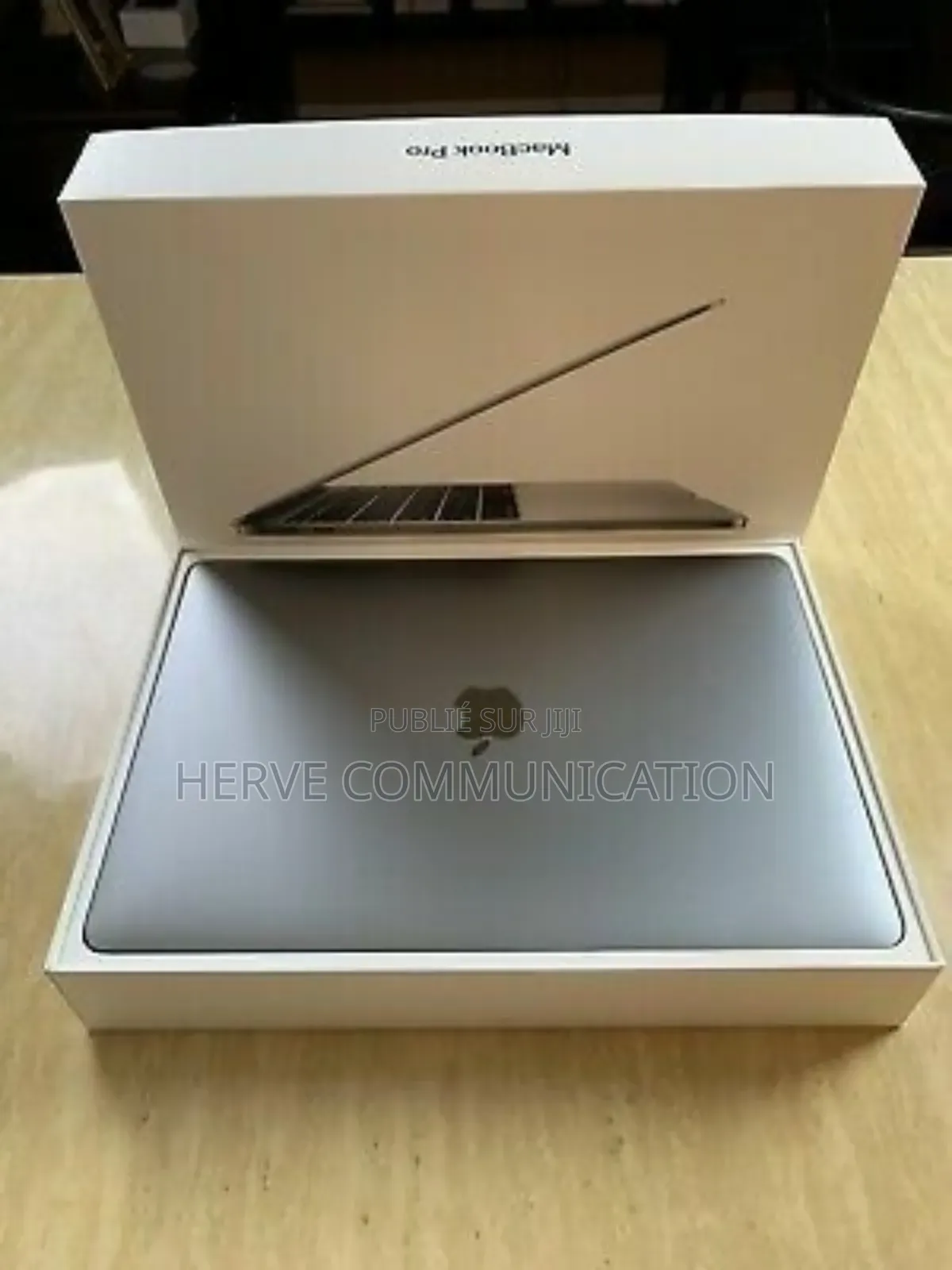 Nouveau Apple MacBook 2008 24GB Intel Core i9 HDD+SSD 512GB