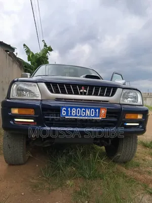 Mitsubishi L200 Double Cab 2.0 4WD 2004 Bleu