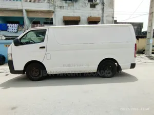 Toyota HiAce 2020 Blanc