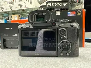 Sony Alpha A7 Iii + Objectif 28-70mm Neuf