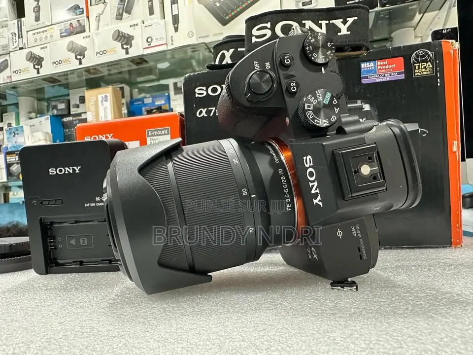 Sony Alpha A7 Iii + Objectif 28-70mm Neuf