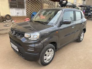 Suzuki S-Presso 2024 Gris