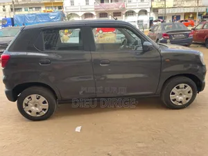 Suzuki S-Presso 2024 Gris