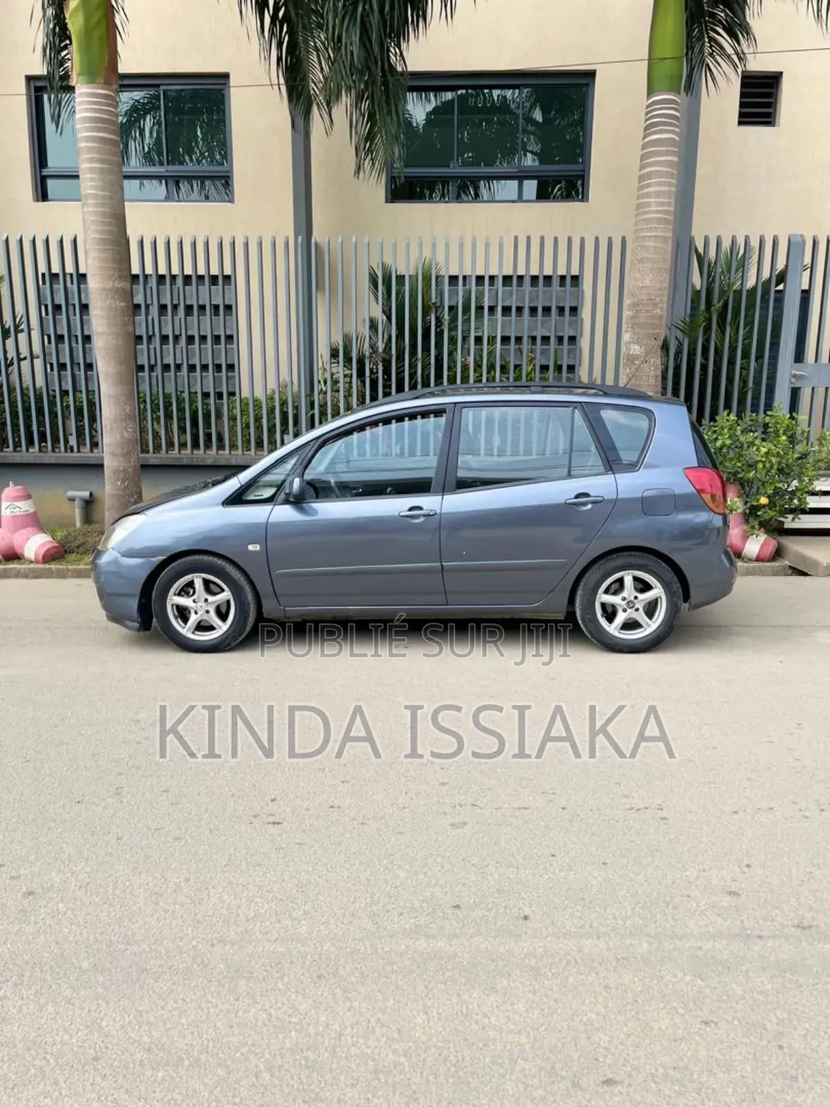 Toyota Corolla Verso 2004 Gris