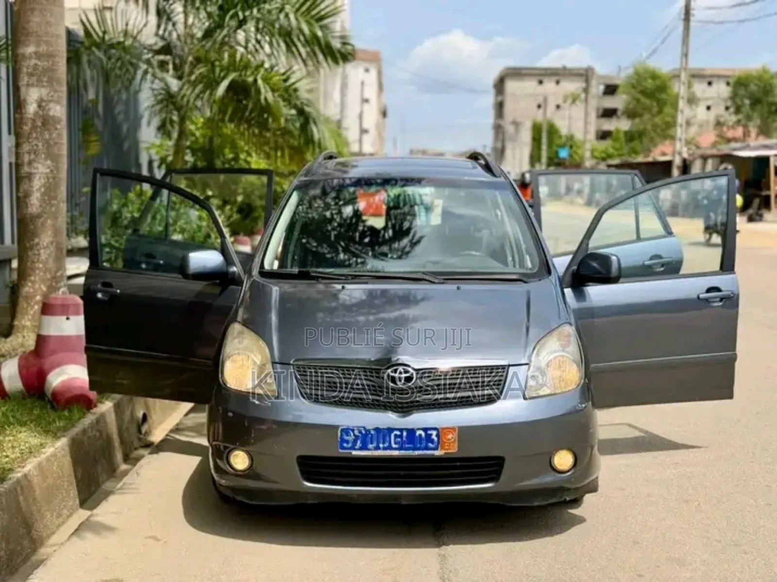 Toyota Corolla Verso 2004 Gris
