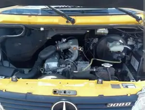 Mercedes-Benz T1/TN 1998 Jaune