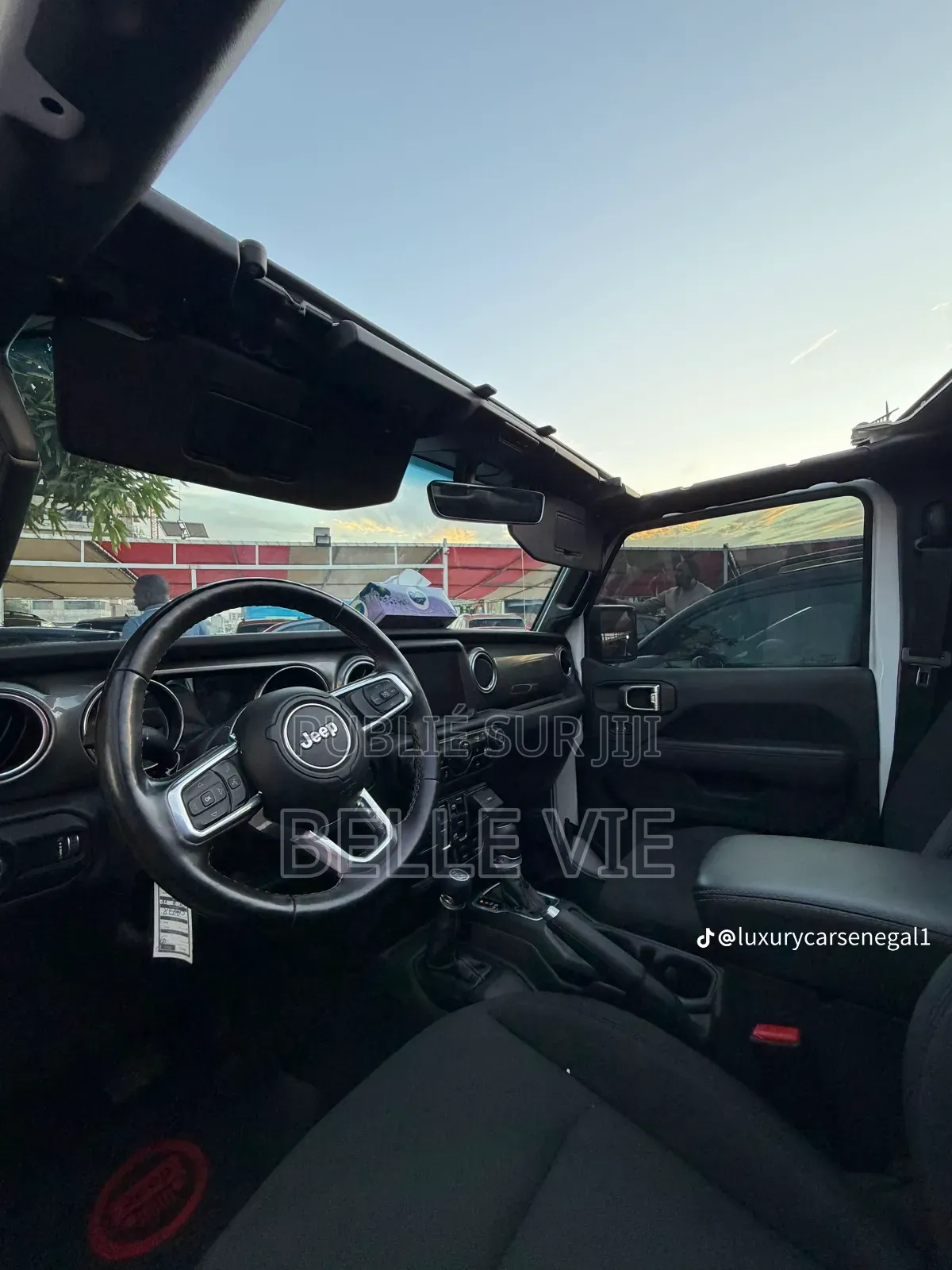 Jeep Wagoneer Series II 2023 Vert