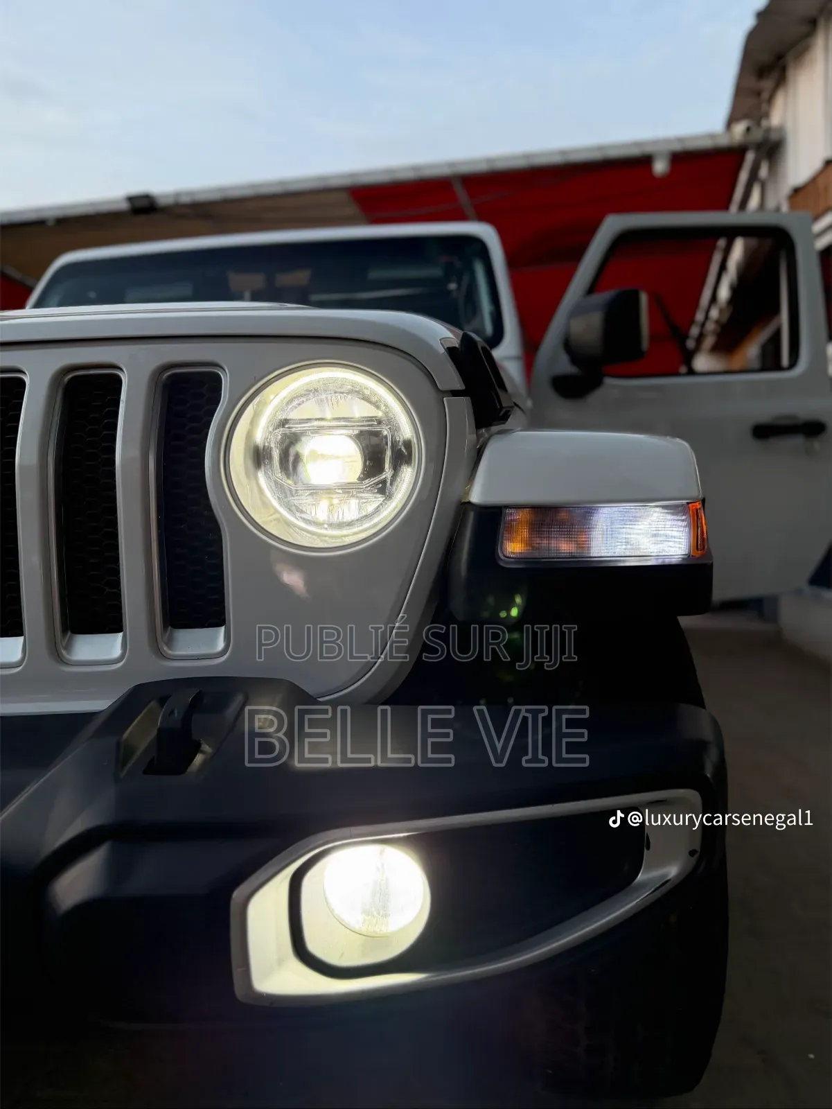 Jeep Wagoneer Series II 2023 Vert