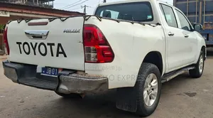 Toyota Hilux 2019 Blanc