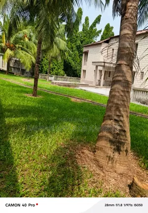 8chbre Duplex dans Une Grande Villa De, Cocody à Vendre