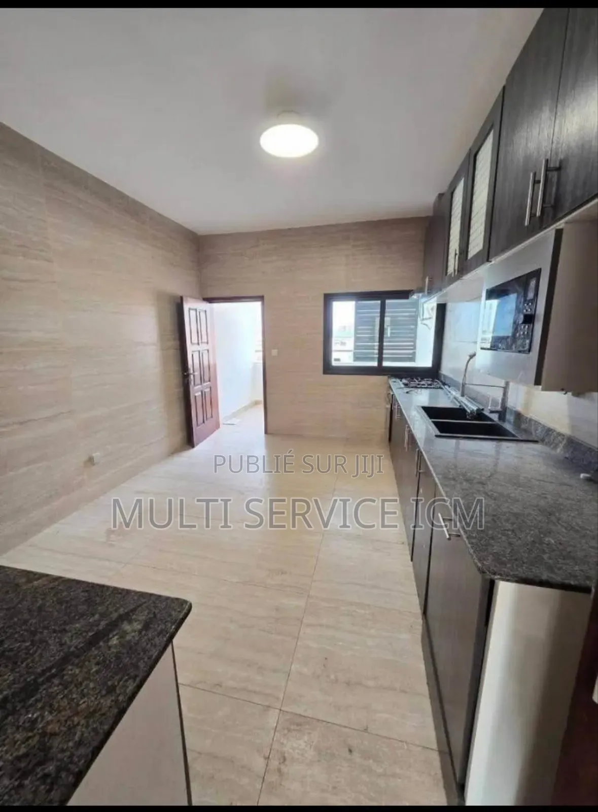 Furnished 3chbre Appartement dans Ismaël Coulibaly, Cocody à Vendre