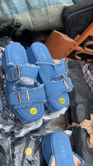 Vente De Chaussures Tendance Pour Femme