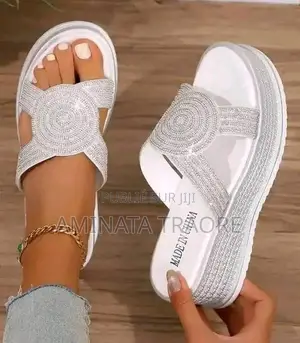 Vente De Chaussures Tendance Pour Femme