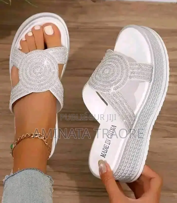 Vente De Chaussures Tendance Pour Femme