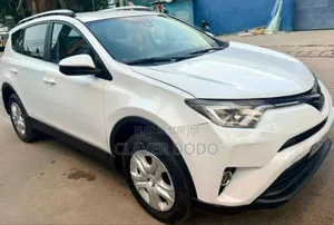 Toyota RAV4 2018 Blanc