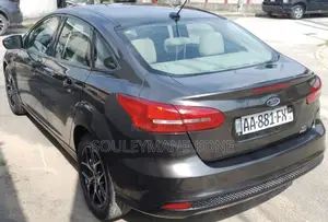 Ford Focus 2017 Gris