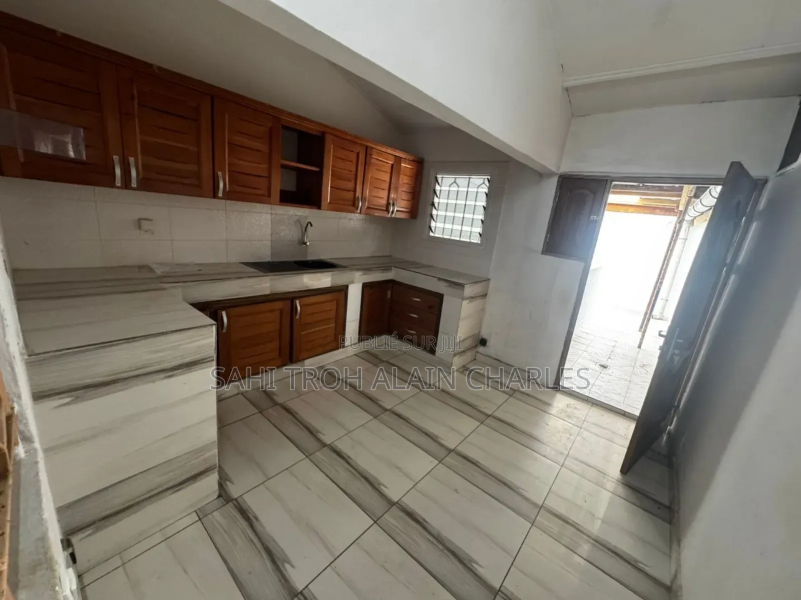 Une Opportunité De Vente d'Une Villa Basse De 4 Pièces À Cocody Angré