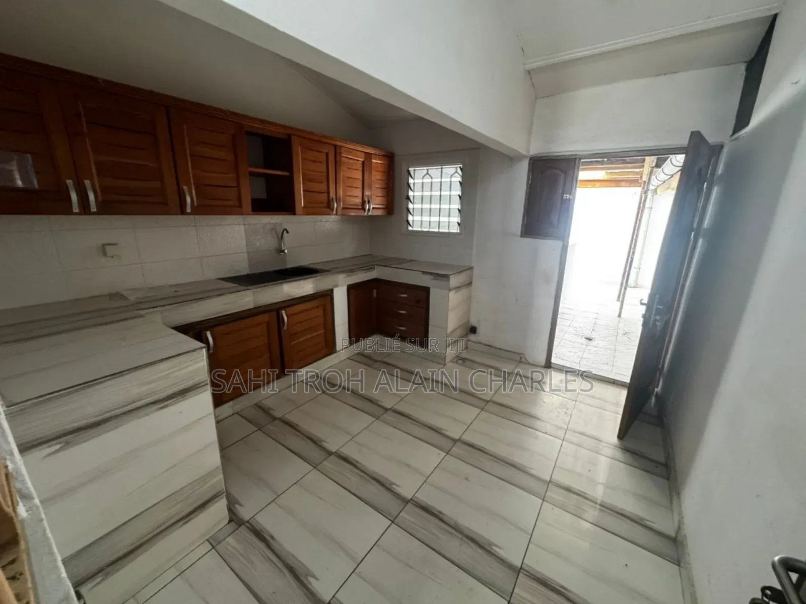 Une Opportunité De Vente d'Une Villa Basse De 4 Pièces À Cocody Angré