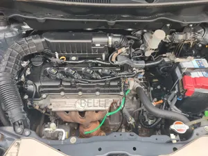 Toyota Rumion 2024 Doré