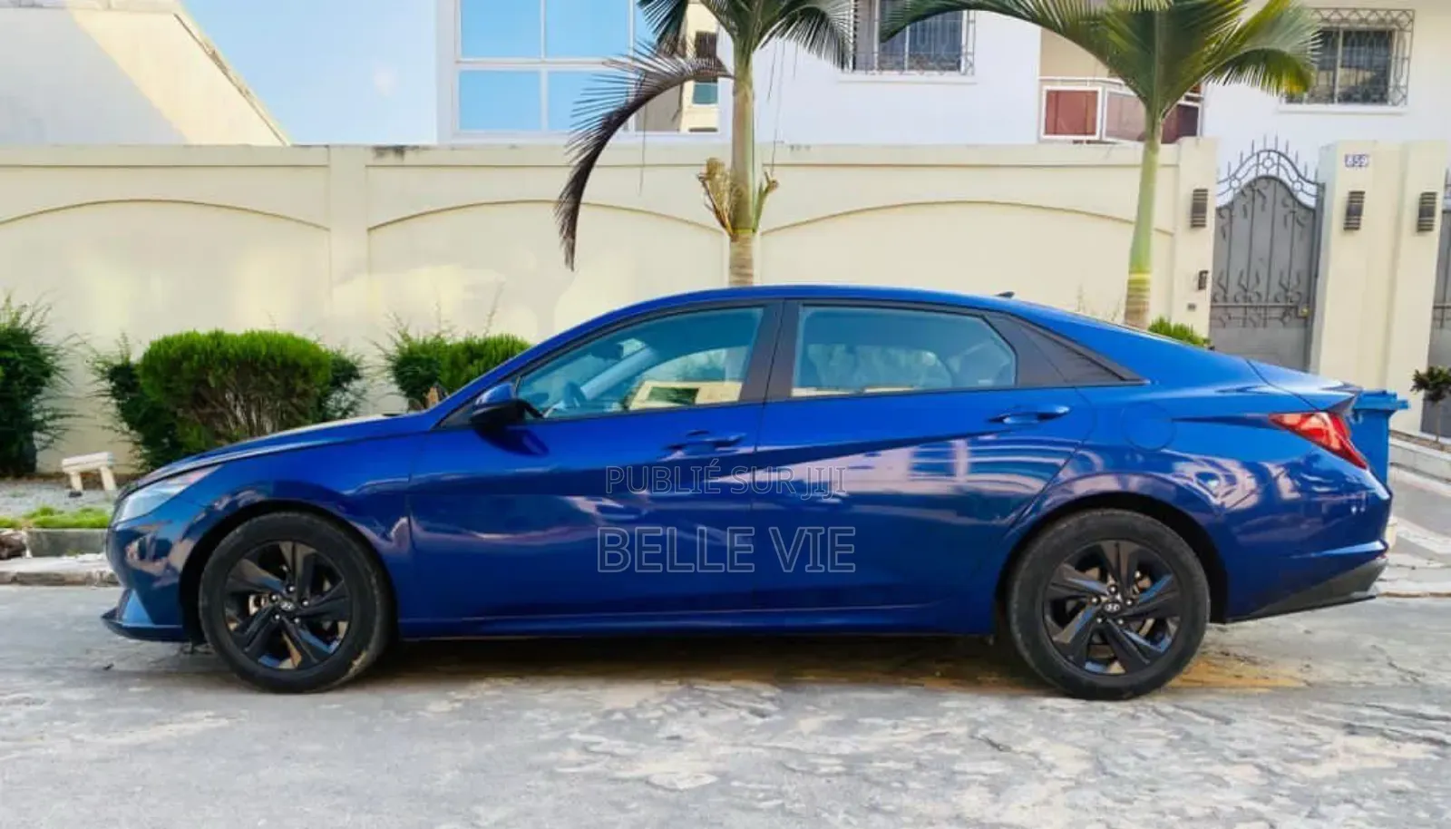 Hyundai Elantra Limited 2022 Bleu
