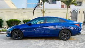 Hyundai Elantra Limited 2022 Bleu