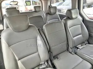 Hyundai Starex 2015 Gris