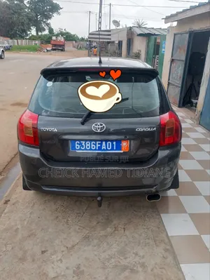Toyota Corolla 2004 Noir