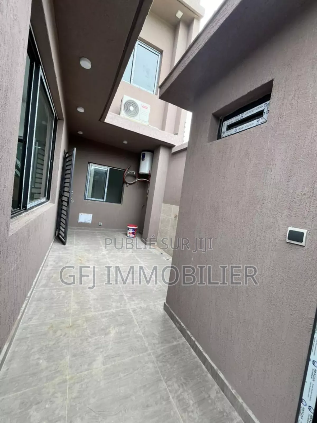 5chbre Duplex dans G.F.J Immobilier, Cocody à Vendre