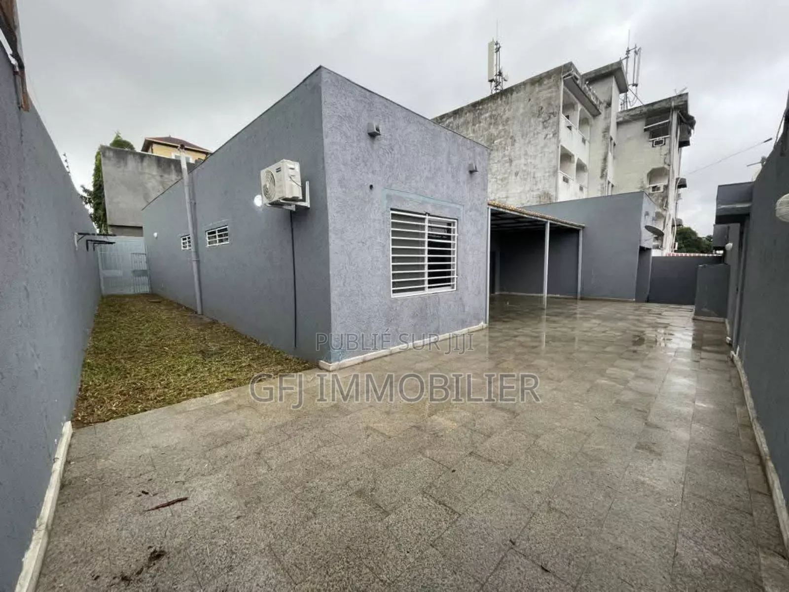 4chbre Villa dans G.F.J Immobilier, Cocody à Vendre