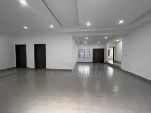 4chbre Villa dans G.F.J Immobilier, Cocody à Vendre