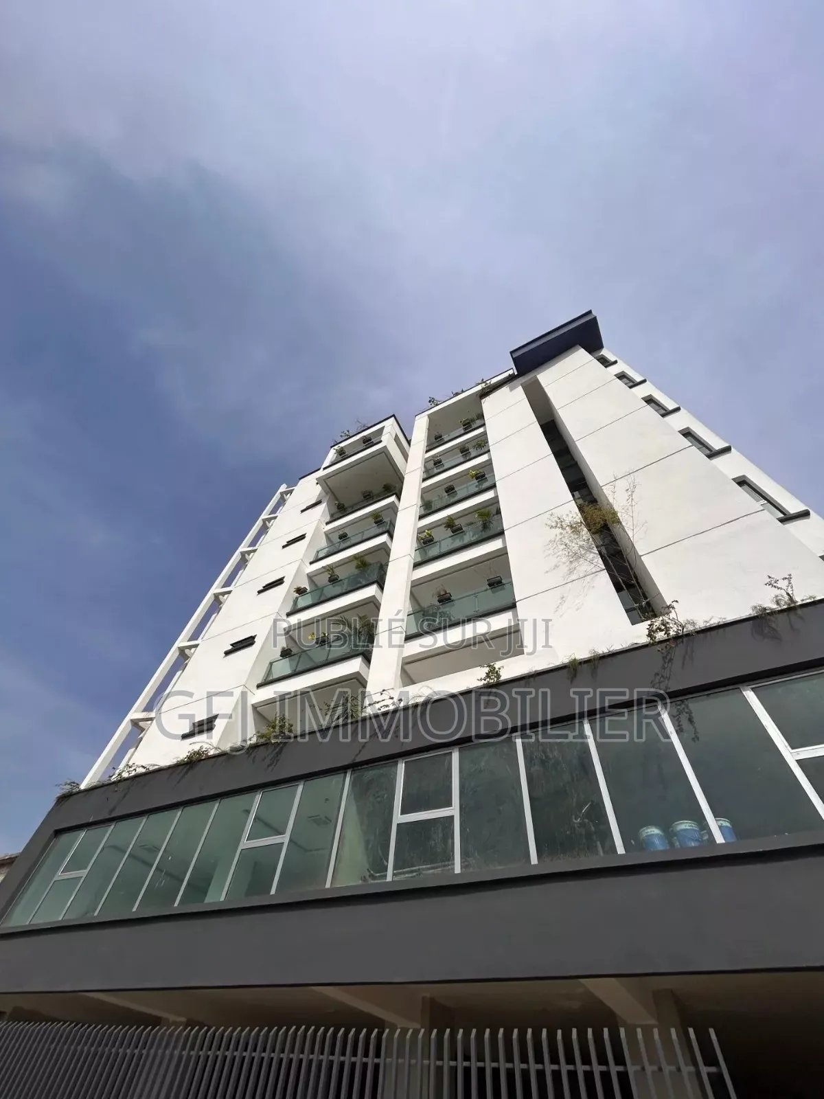 4chbre Appartement dans G.F.J Immobilier, Cocody à Vendre