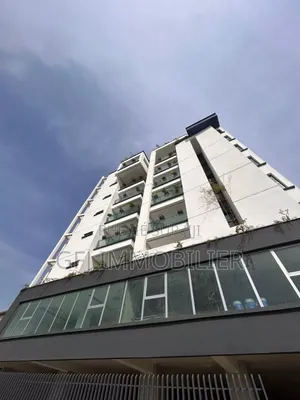 4chbre Appartement dans G.F.J Immobilier, Cocody à Vendre