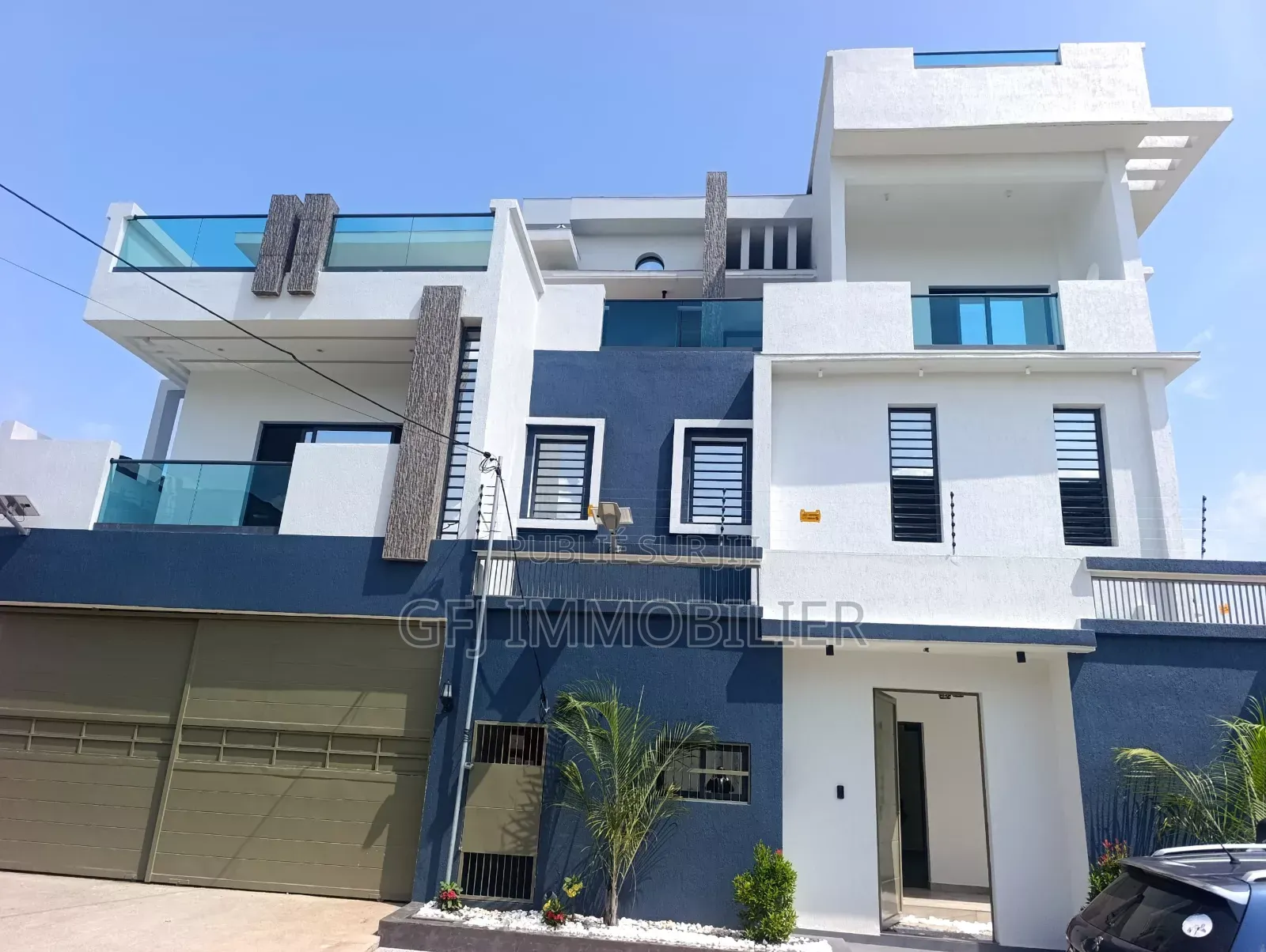 7chbre Villa dans G.F.J Immobilier, Cocody à Vendre