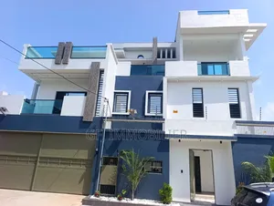 7chbre Villa dans G.F.J Immobilier, Cocody à Vendre