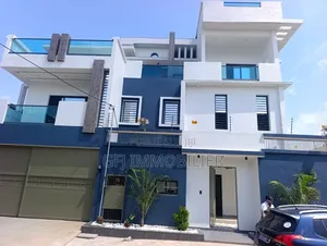 7chbre Villa dans G.F.J Immobilier, Cocody à Vendre