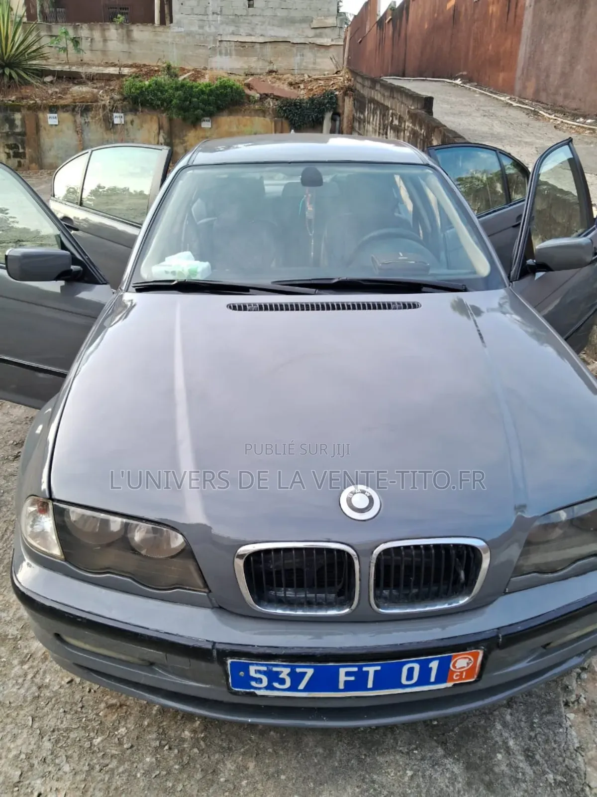 BMW 3 Series 318Ci RWD 2002 Gris