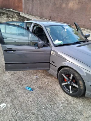 BMW 3 Series 318Ci RWD 2002 Gris