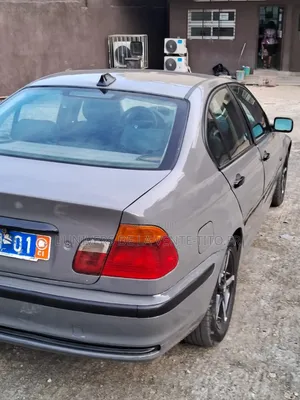 BMW 3 Series 318Ci RWD 2002 Gris